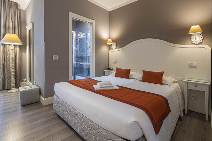 Imagen de la habitación del Suite Castrense. Foto 3