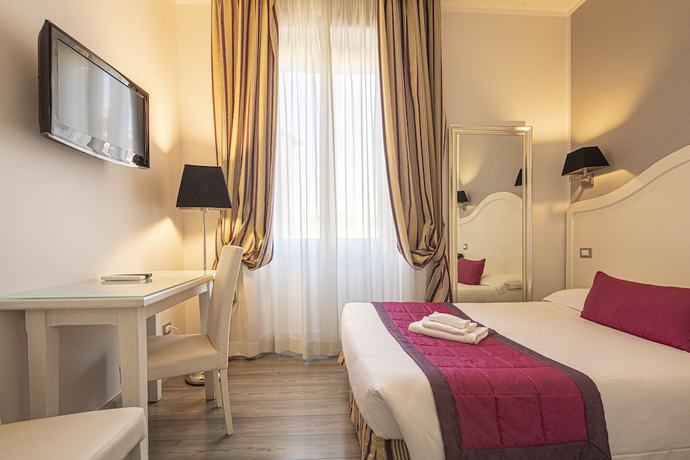 Imagen de la habitación del Suite Castrense. Foto 10