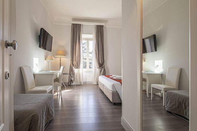 Imagen de la habitación del Suite Castrense. Foto 11