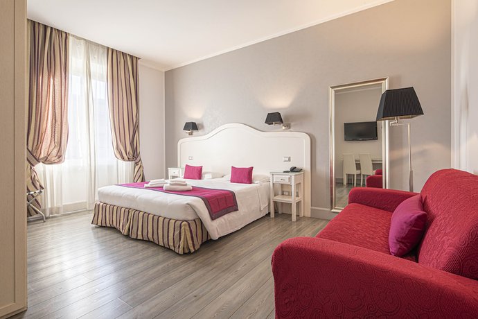 Imagen de la habitación del Suite Castrense. Foto 15
