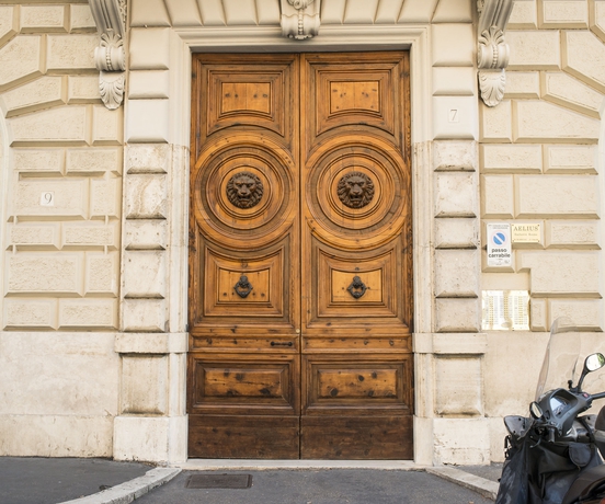 Imagen de los exteriores del Suite Deal Rome. Foto 10