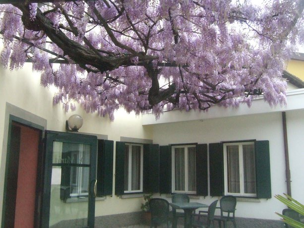 Imagen de los exteriores del Suite Maria. Foto 16