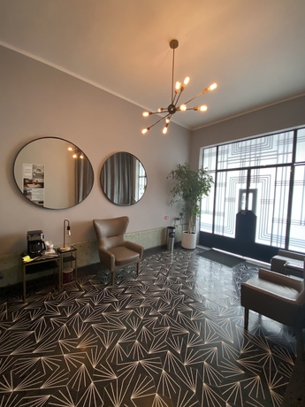 Imagen de los interiores del Suites Alcazar. Foto 16