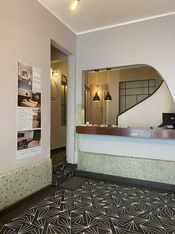 Imagen de los interiores del Suites Alcazar. Foto 18