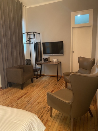 Imagen de los interiores del Suites Alcazar. Foto 19