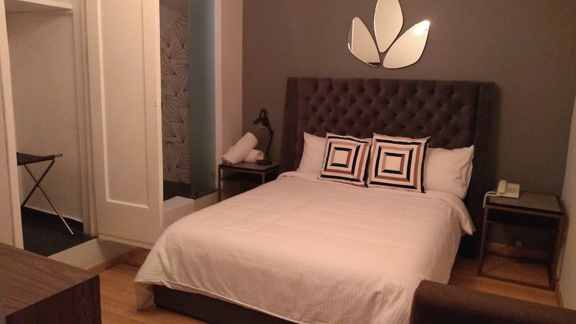 Imagen de la habitación del Suites Alcazar. Foto 12