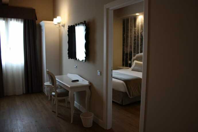 Imagen general del SuitesandApartments Liolà. Foto 7