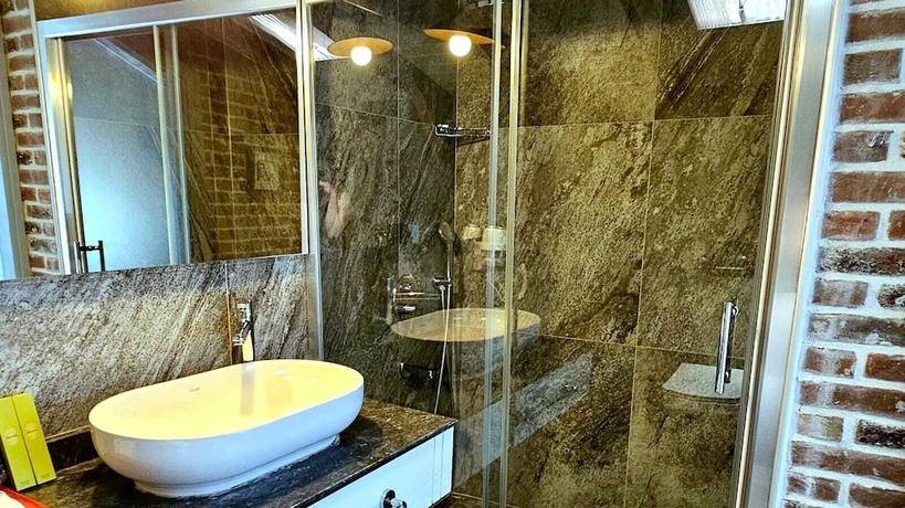Imagen de la habitación del Sukha Cunda Otel. Foto 9