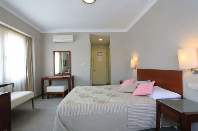 Imagen de la habitación del Summer Otel. Foto 18