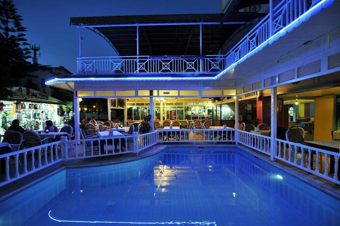 Imagen general del Sun Kiss Otel. Foto 11