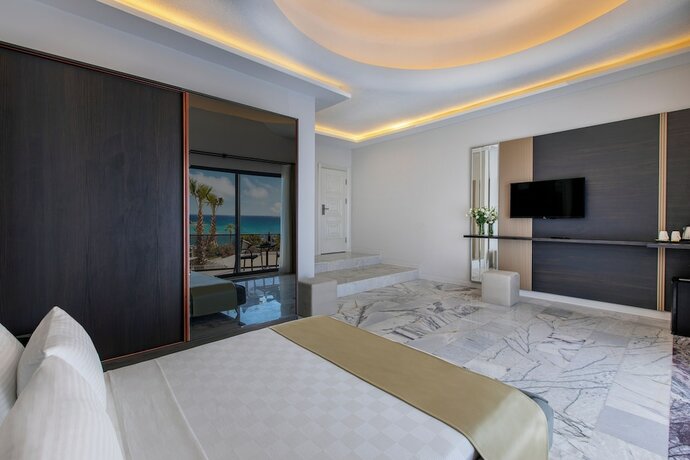 Imagen de la habitación del Sun Pearl Resort &Ccedil;eşme. Foto 17