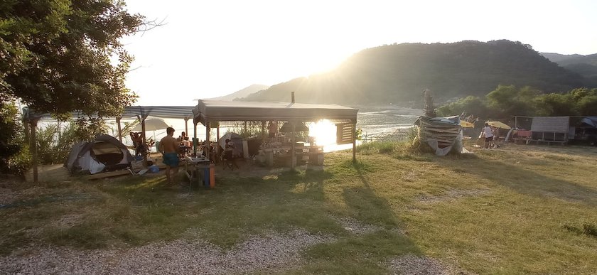 Imagen de los exteriores del SunSea Karaoz. Foto 17