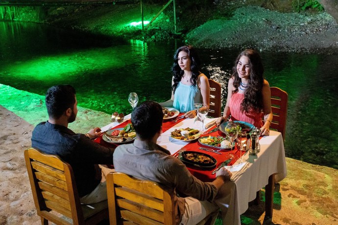 Imagen del bar/restaurante del Suna Village Hotel and Bungalow Fethiye. Foto 5
