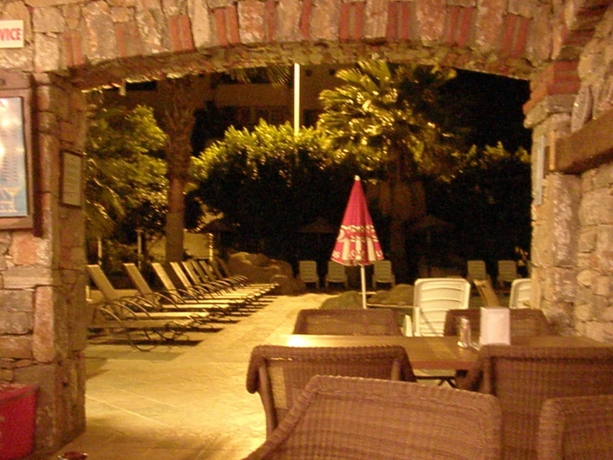 Imagen de la piscina del Sunblue Apart Hotel, Hisar&ouml;n&uuml;. Foto 13