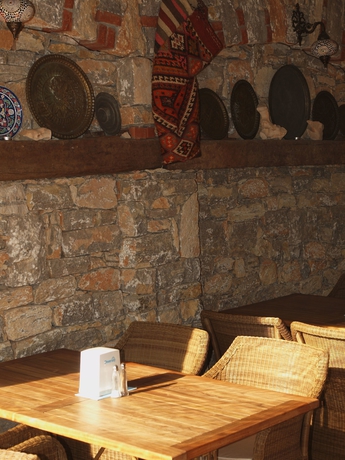 Imagen del bar/restaurante del Sunblue Apart Hotel, Hisar&ouml;n&uuml;. Foto 5