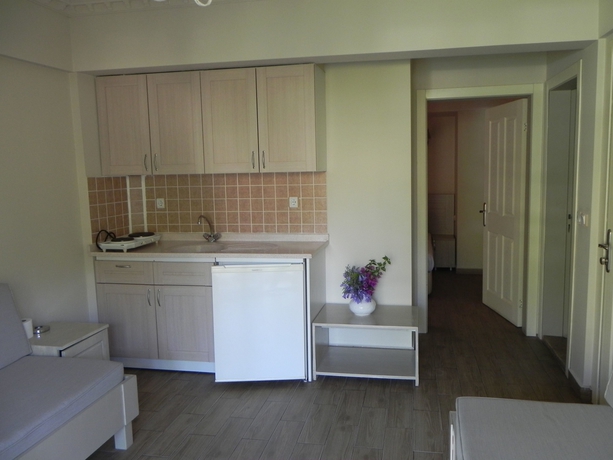 Imagen de los interiores del Sunblue Apart Hotel, Hisar&ouml;n&uuml;. Foto 12