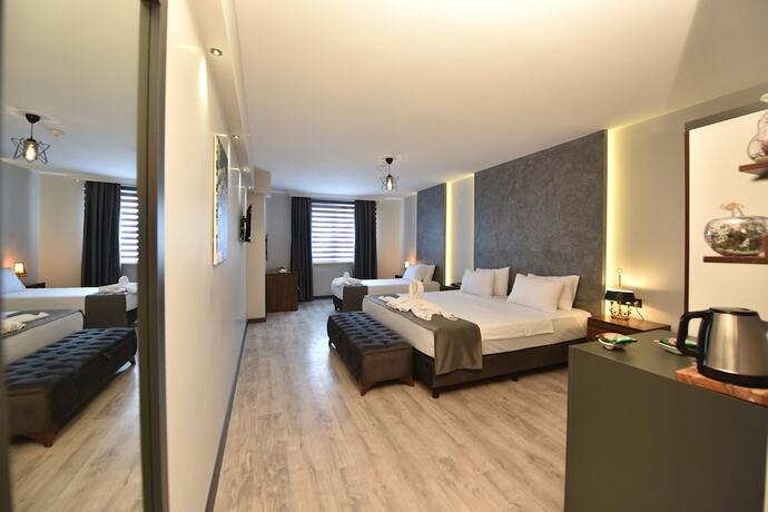 Imagen de la habitación del Sunflower Suites. Foto 18