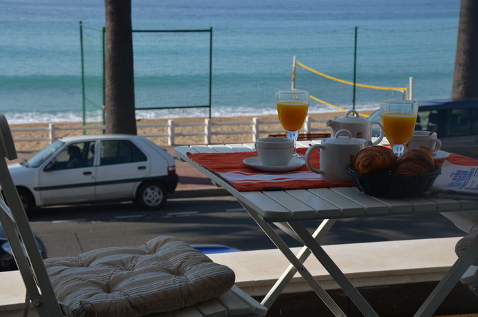 Imagen de los exteriores del Sunny Beach Resort, Cannes. Foto 10