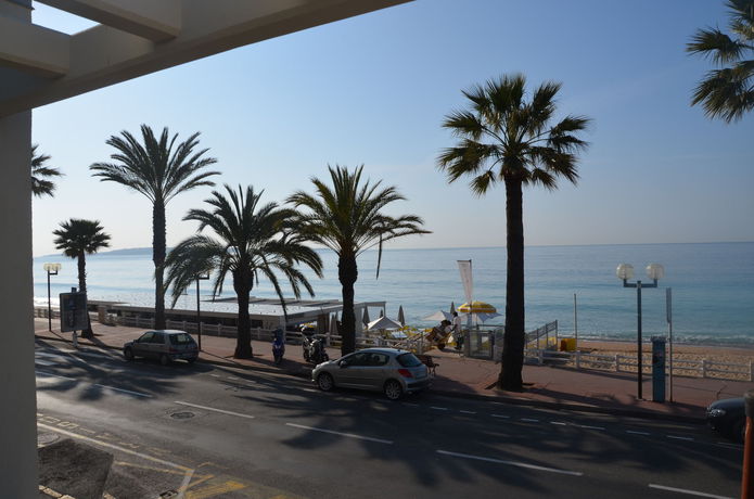 Imagen de los exteriores del Sunny Beach Resort, Cannes. Foto 12