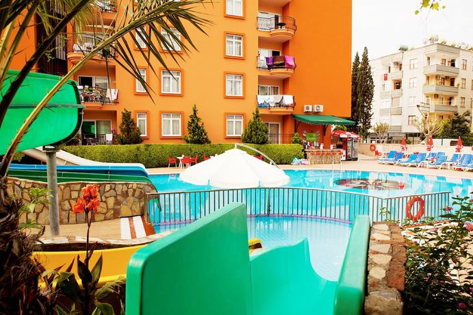 Imagen de la piscina del Sunpark Garden. Foto 18
