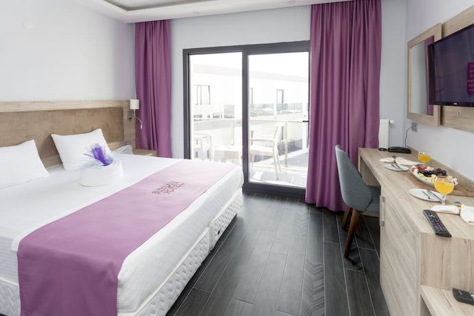 Imagen de la habitación del Sunsan Hotel. Foto 5