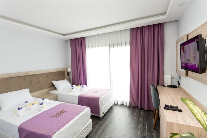 Imagen de la habitación del Sunsan Hotel. Foto 10
