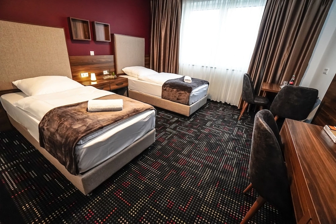 Imagen de la habitación del Sunset Hotel, Kelsterbach. Foto 4
