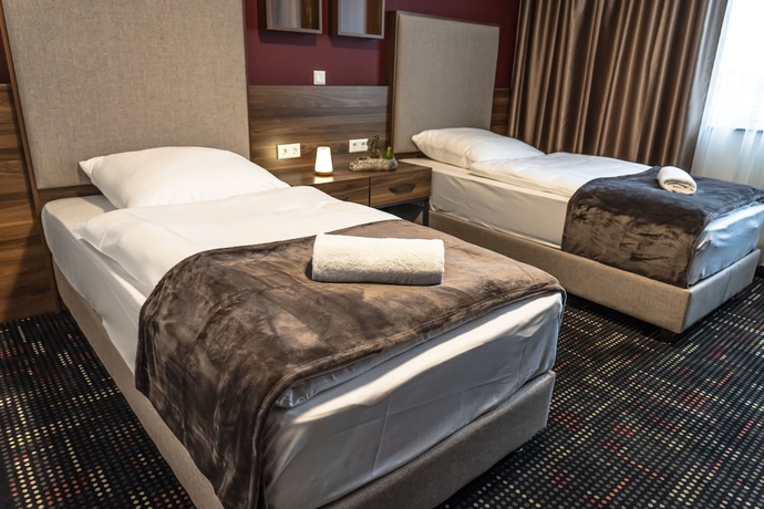 Imagen de la habitación del Sunset Hotel, Kelsterbach. Foto 5