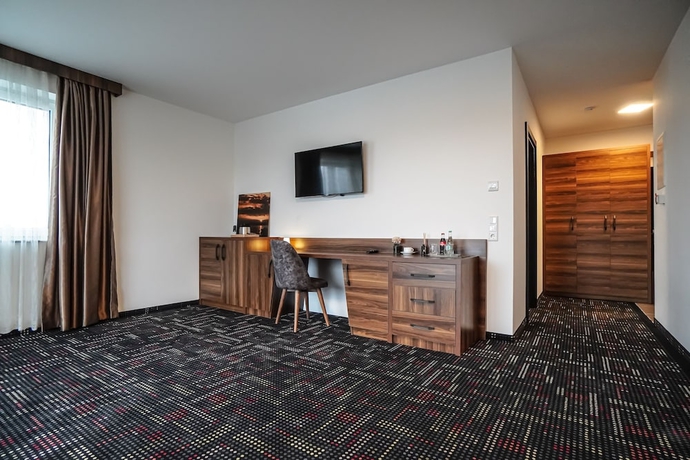 Imagen de la habitación del Sunset Hotel, Kelsterbach. Foto 8