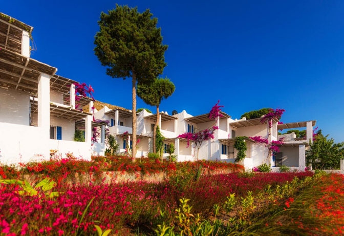 Imagen de los exteriores del Sunset Mavi. Foto 14
