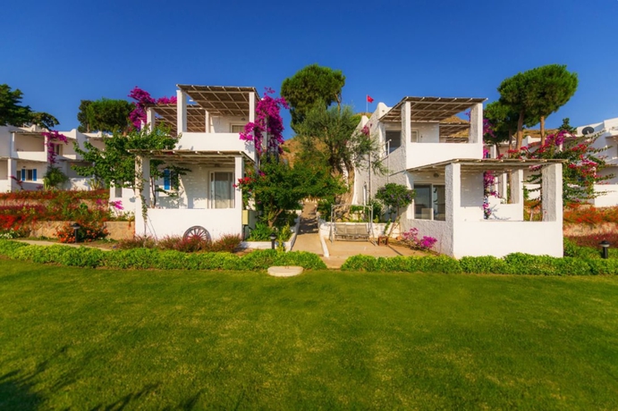Imagen de los exteriores del Sunset Mavi. Foto 15