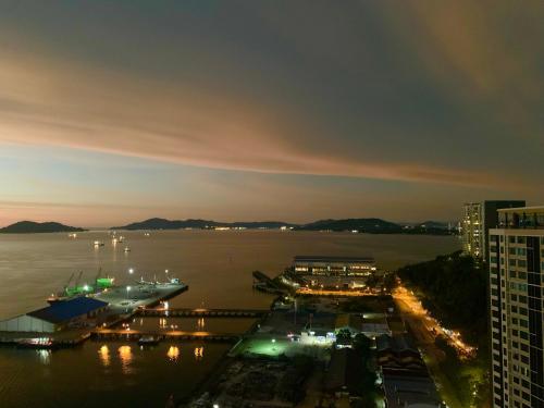 Imagen general del Sunset Seaview Vacation Condos @ Jesselton Quay. Foto 6