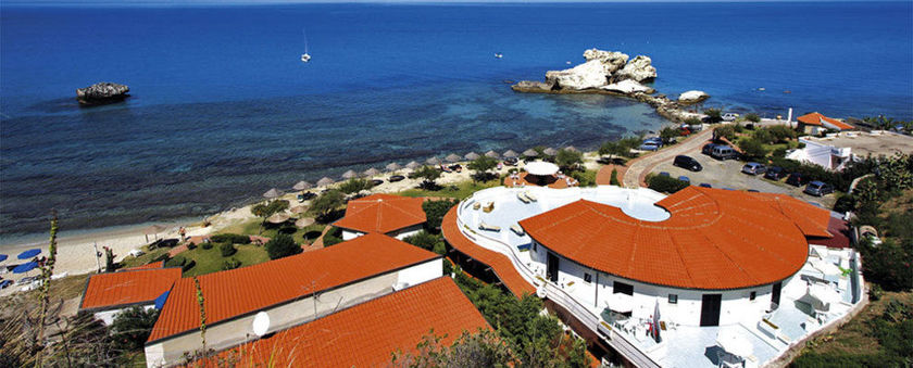 Imagen de los exteriores del Sunshine Beach Resort, Santa Domenica. Foto 7