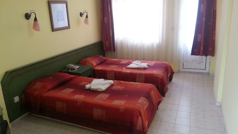 Imagen de la habitación del Sunside Beach Hotel. Foto 2