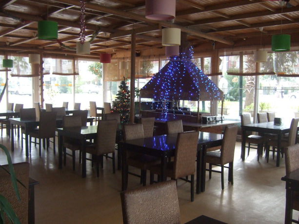 Imagen de los exteriores del Suntalia Hotel. Foto 14