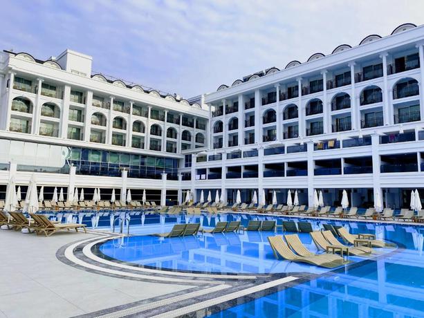 Imagen general del Sunthalia Hotels & Resorts Ultra All Inclusive Adults Only Party. Foto 15