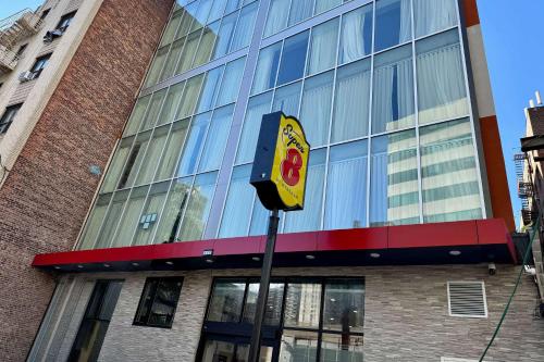 Imagen general del Super 8 by Wyndham Bronx Near Stadium. Foto 2