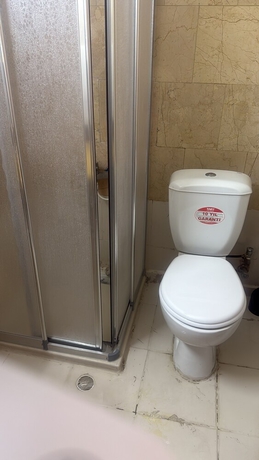 Imagen de la habitación del S&uuml;r&uuml;c&uuml; oteli. Foto 10