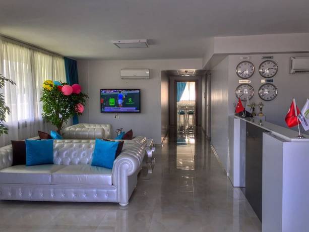 Imagen de los interiores del Suya Hotel. Foto 5