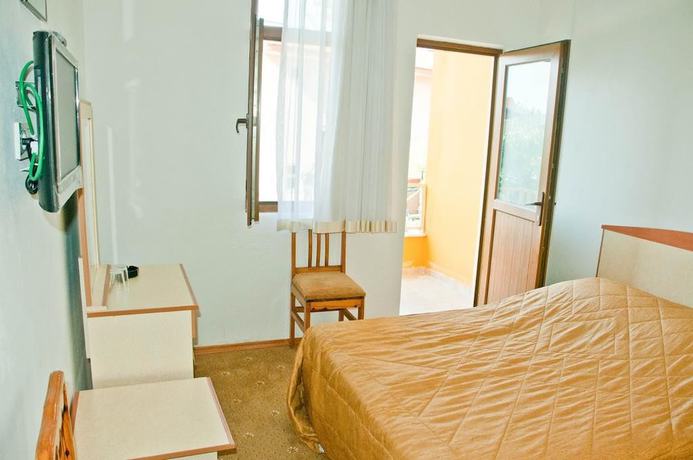 Imagen de la habitación del Suzanne Hotel. Foto 6