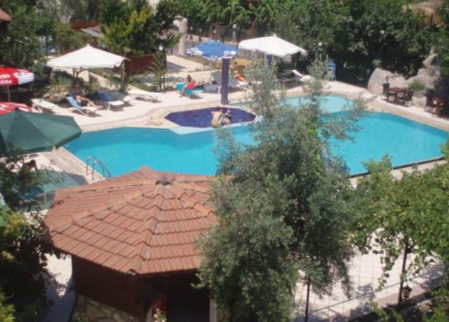 Imagen general del Suzanne Hotel. Foto 2
