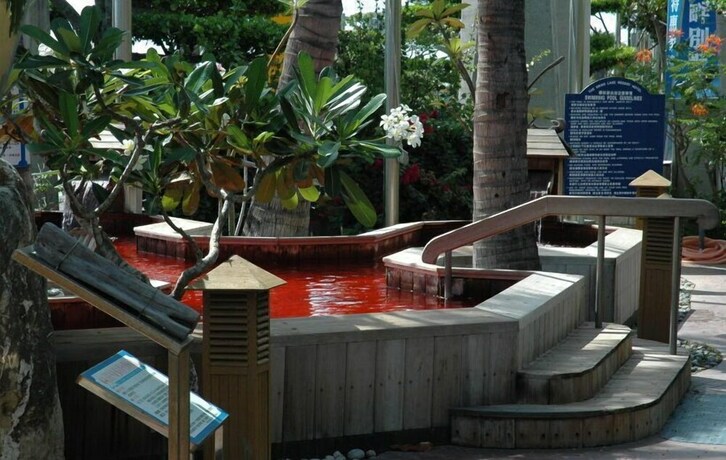 Imagen de la piscina del Swan Lake Villa Resort. Foto 39