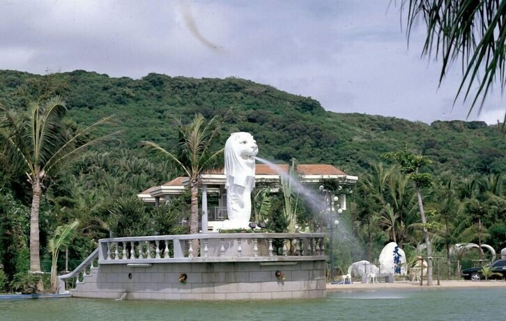 Imagen de los exteriores del Swan Lake Villa Resort. Foto 32
