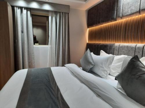 Imagen de la habitación del Sweet Land Hotel. Foto 14