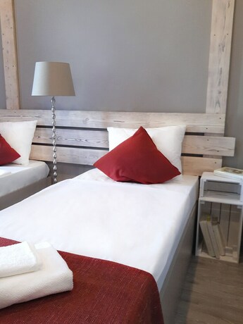 Imagen de la habitación del Sweet Village Hotel. Foto 18