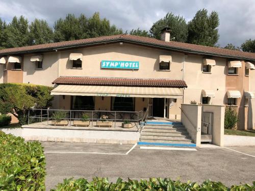 Imagen de la habitación del Symp'hotel. Foto 9