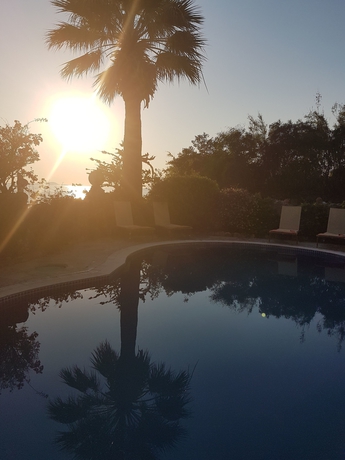 Imagen de la piscina del Synosse Hotel Turgutreis. Foto 17