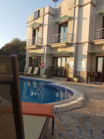 Imagen de la piscina del Synosse Hotel Turgutreis. Foto 18
