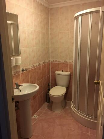 Imagen de la habitación del TAC Pension. Foto 8