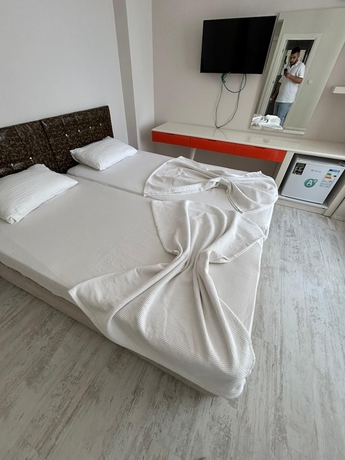 Imagen de la habitación del TAFLAN OTEL. Foto 7